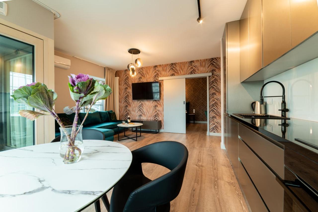Mennica Residence Luxury Location Warszawa Exteriör bild