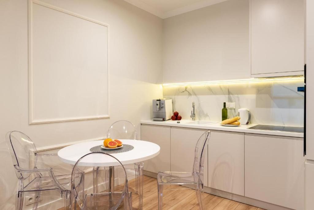 Mennica Residence Luxury Location Warszawa Exteriör bild
